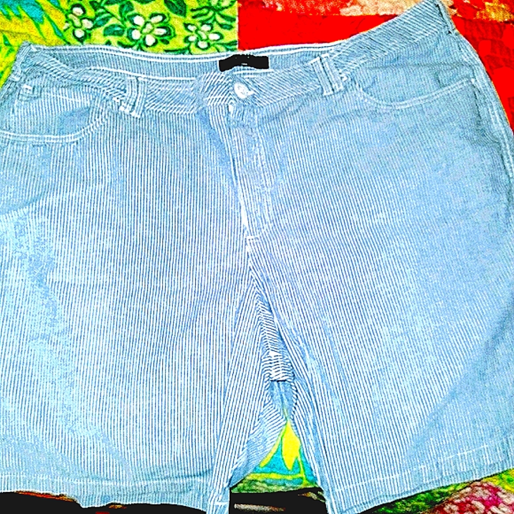Riders by Lee pin stripe cotton Shorts Size 3xl24W